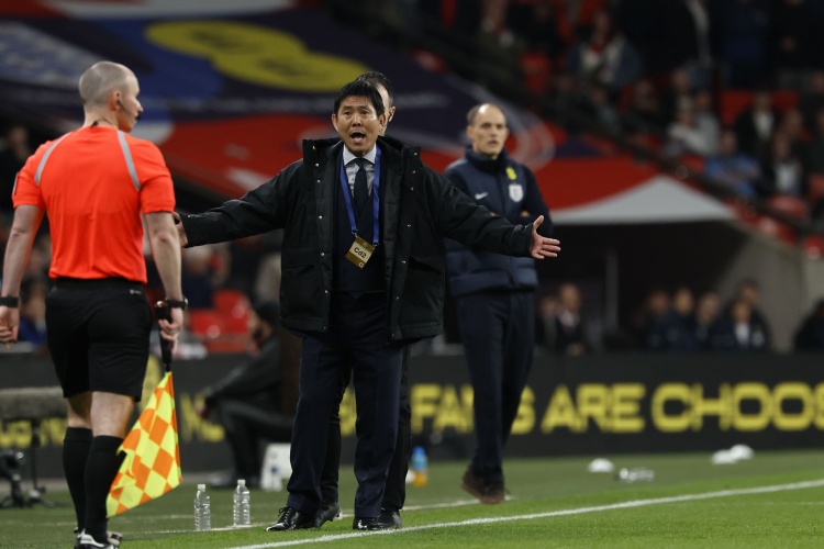 1-0英格兰！森保一：去曼联被质疑日本也踢球？如今成世界杯常客