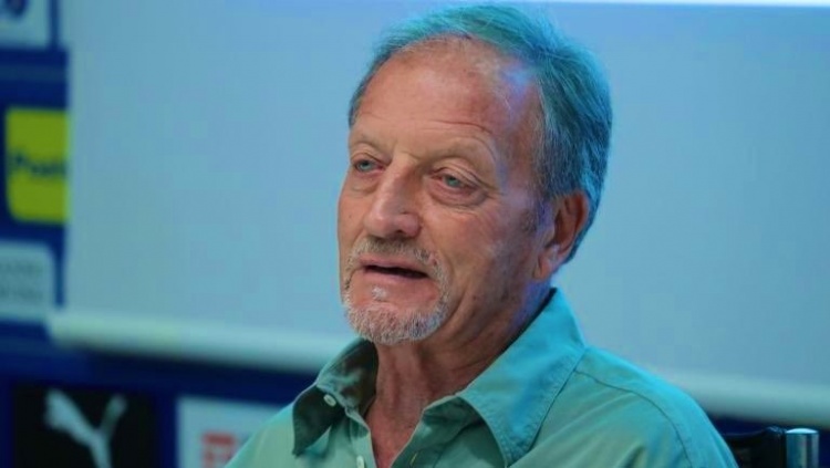 意教练协会主席：国家队应该请本土教练，联赛限制外援人数不可行