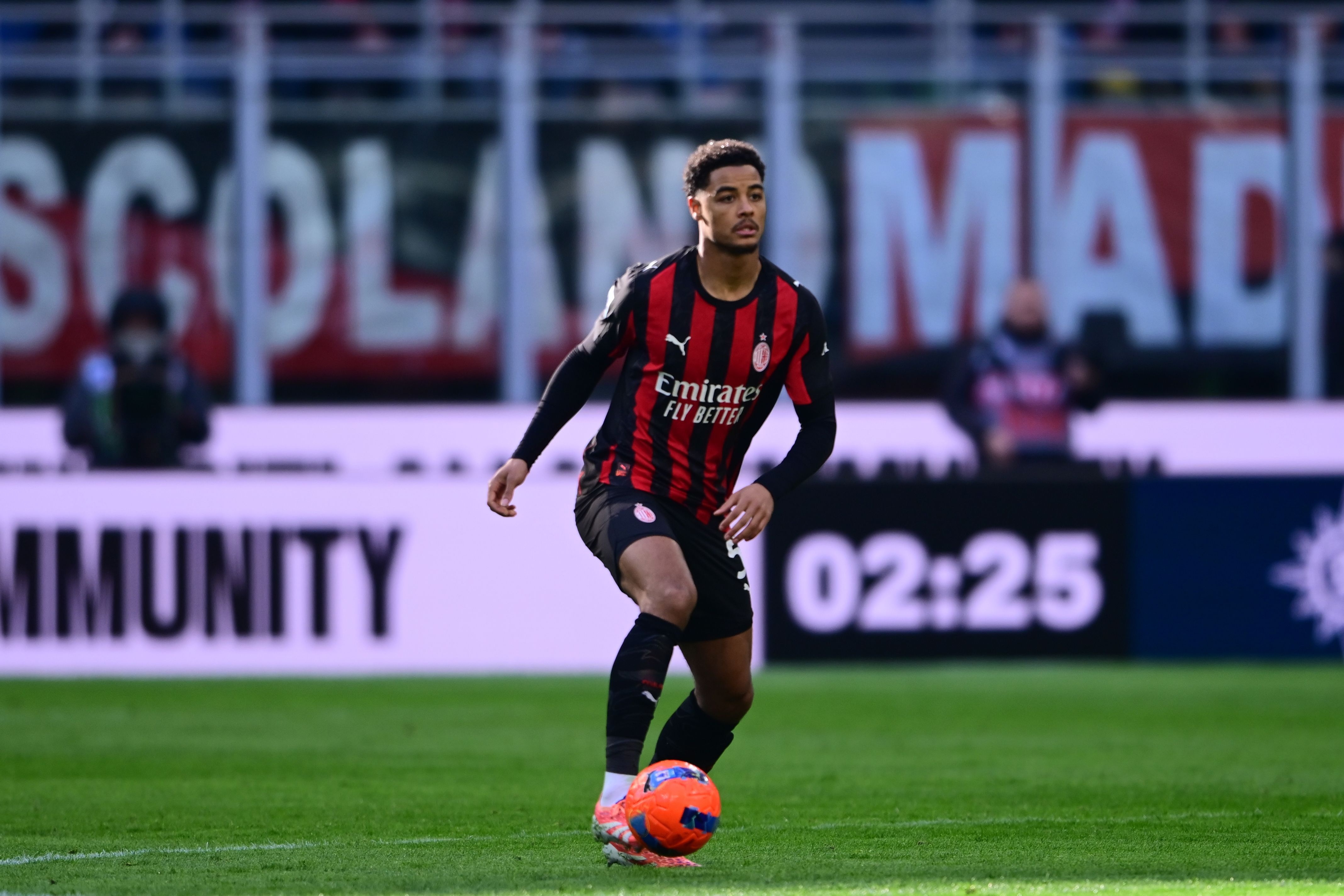 德温特：米兰需要保住现在的排名，领先第五名6分是一个优势