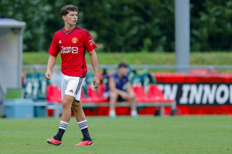 邮报：曼联小将莱西已永久升入一线队 未知下周能否为U21踢关键战
