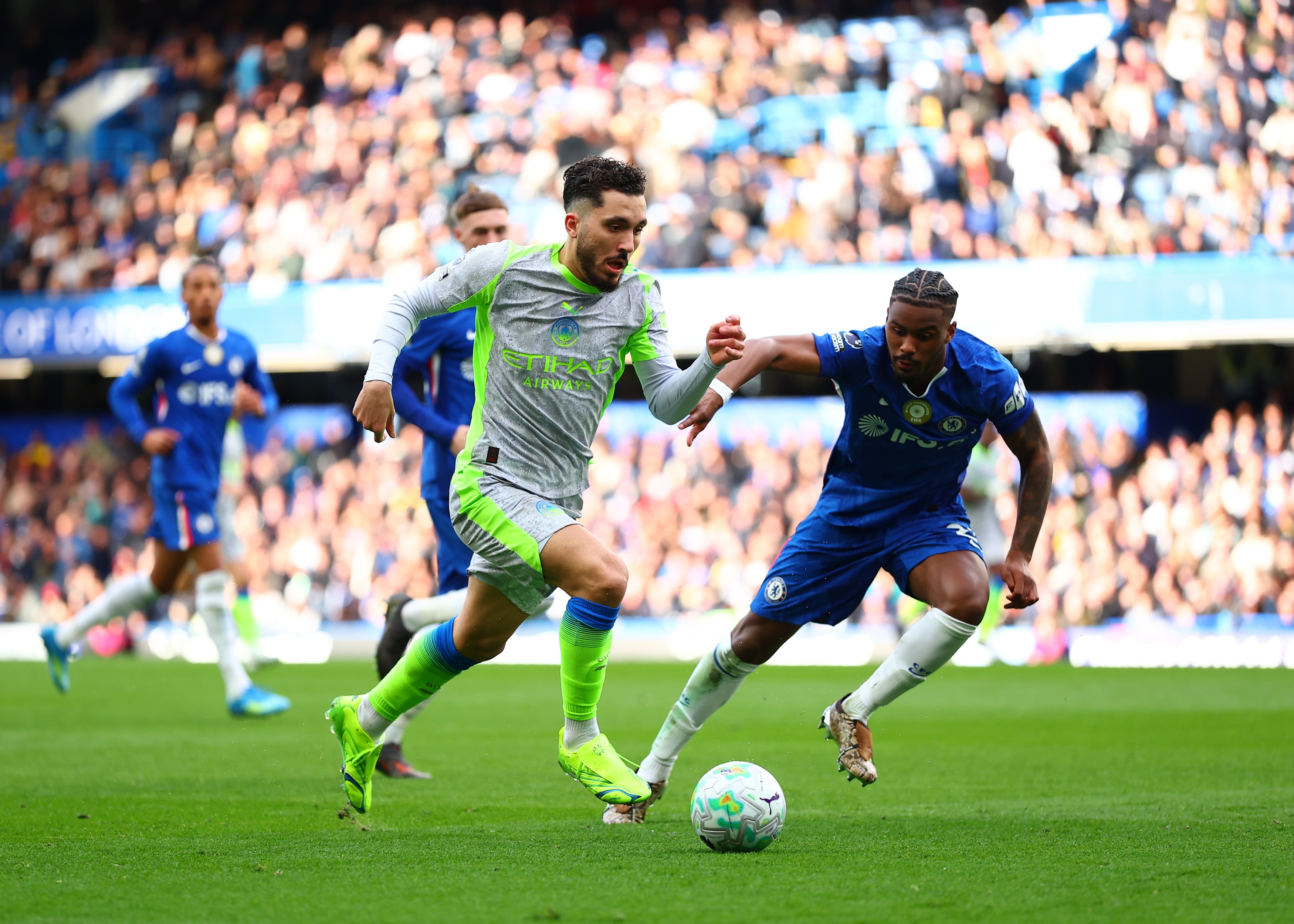 TA：阿森纳缺少谢尔基这种自由的灵魂，踢球变得公式化、套路化