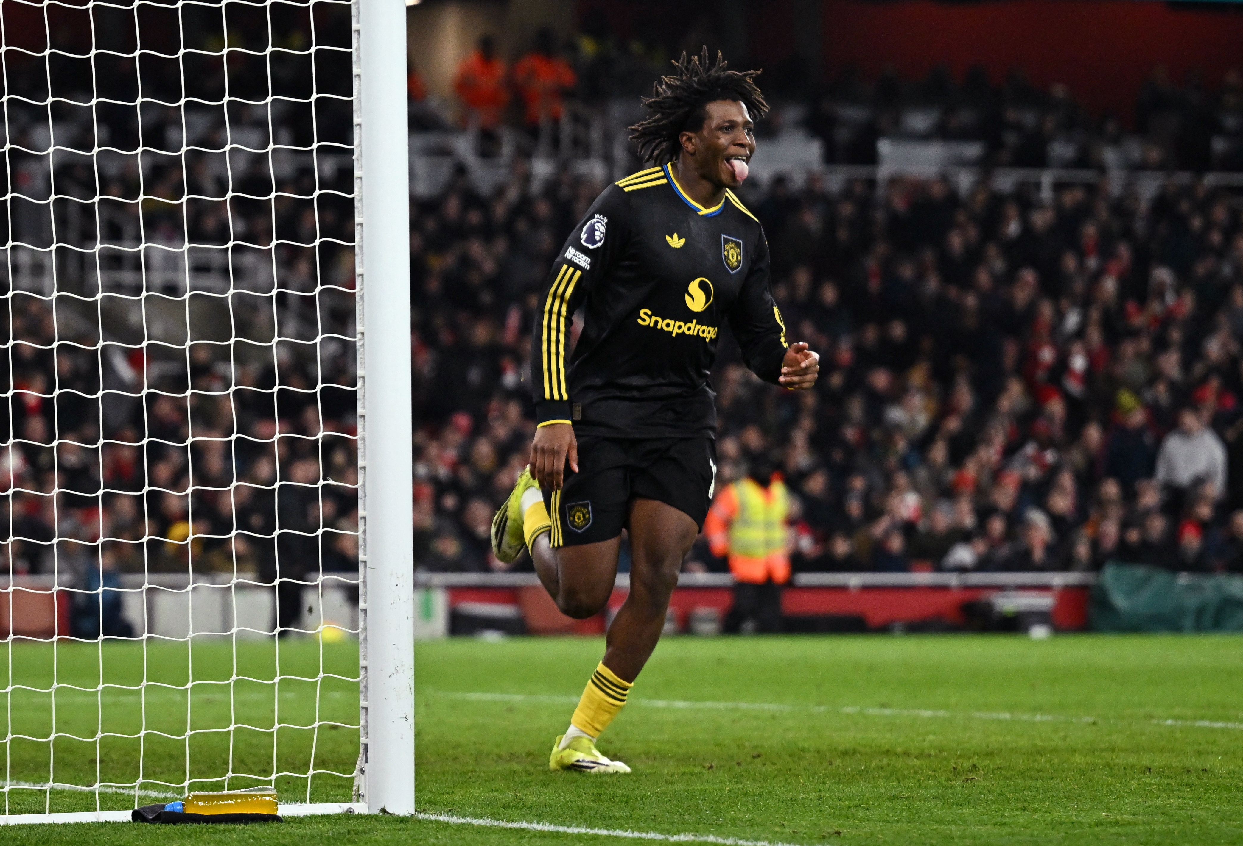 曼联官方：多尔古已经恢复个人训练，目标是本赛季复出