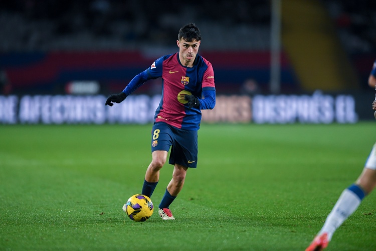 阿斯报：佩德里本赛季场均跑动超13公里 弗里克有些过度使用他