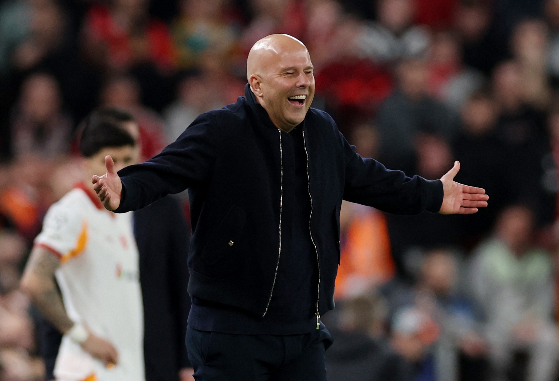 泰晤士：斯洛特最大难题是球员有选择性表现 对巴黎决定他的未来