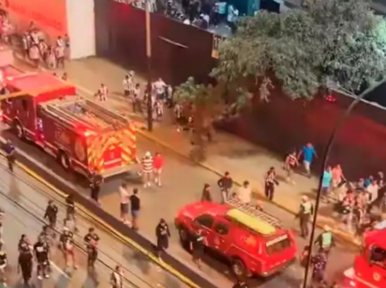 央视：秘鲁首都一体育场墙体倒塌 至少60人受伤