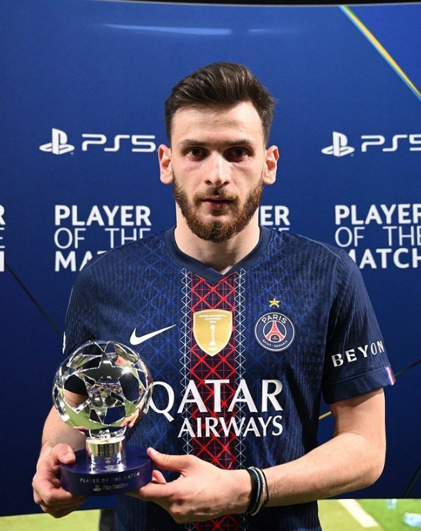 两回合对切尔西+利物浦，克瓦拉茨赫利亚连续3场欧冠当选全场最佳