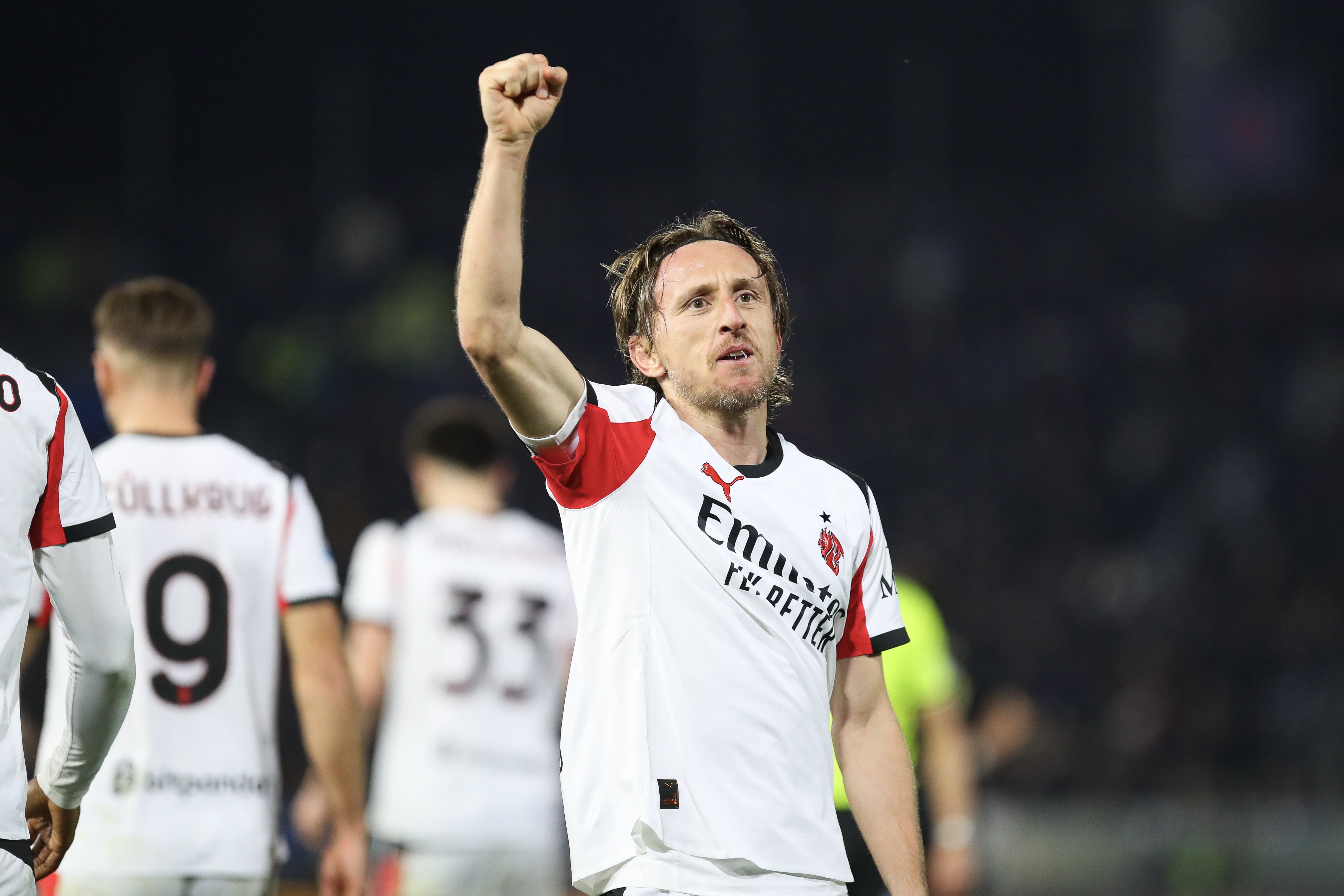 迪马：40岁莫德里奇愿续约，但要求AC米兰获得欧冠资格+留住囧叔