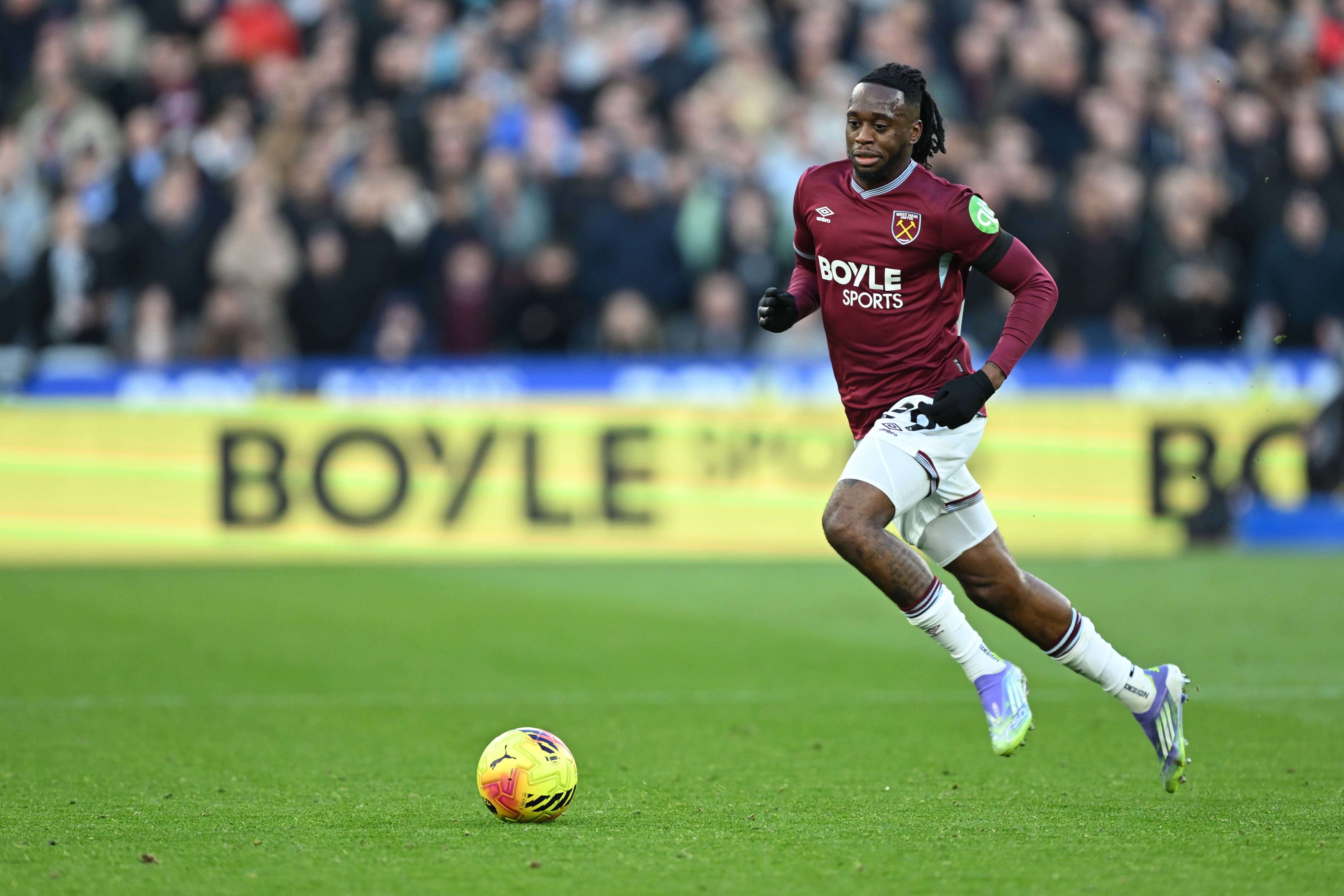 万-比萨卡庆祝进世界杯错过球队比赛，西汉姆打算向民主刚果索赔