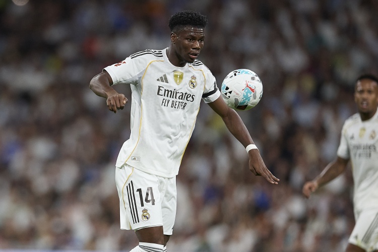 萨哈：在安德森、吉马良斯和琼阿梅尼间，曼联应该签后两人