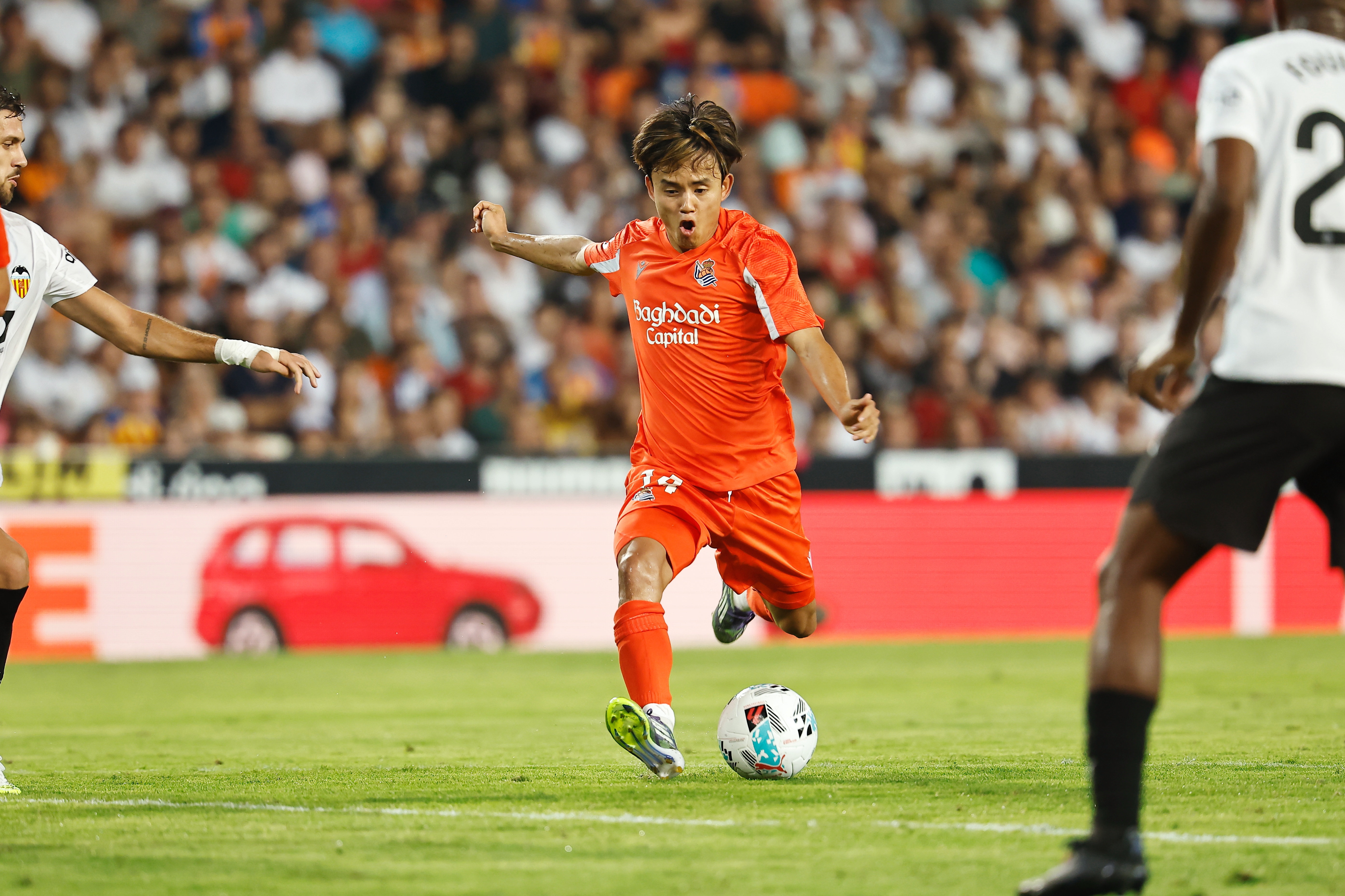 世体：久保建英恢复皇社合练，有望在本周与莱万特的比赛迎来复出