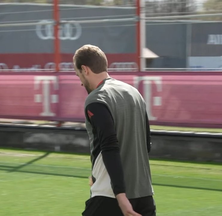 预计能够出战皇马！拜仁赛前最后一堂训练课，凯恩现身参与