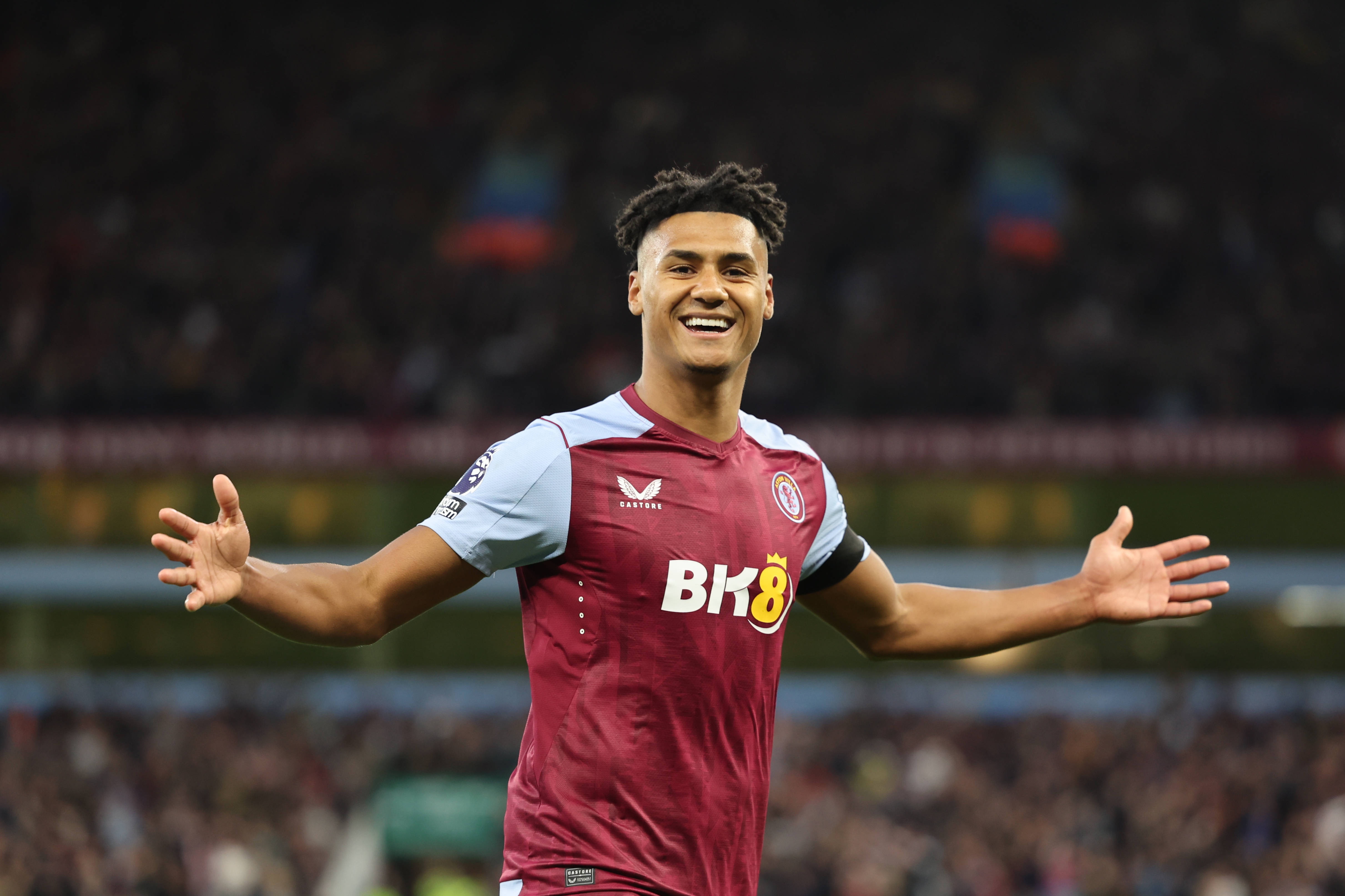 沃特金斯近6年各项赛事进球破百，同期英超球员仅萨拉赫、哈兰德