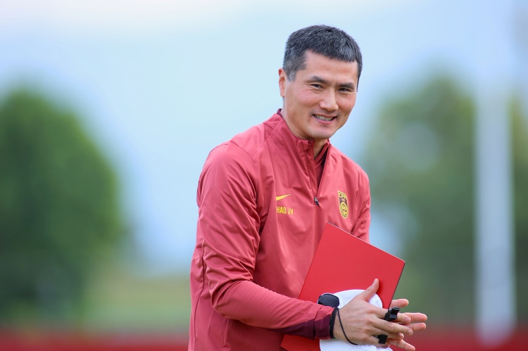 沪媒：赢库拉索展现国足精气神，战喀麦隆检验邵佳一“业务能力”