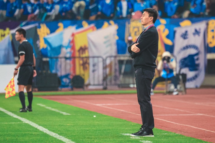 直播吧：李玮锋今日到宁波正式签约，将担任中甲宁波队新任主教练