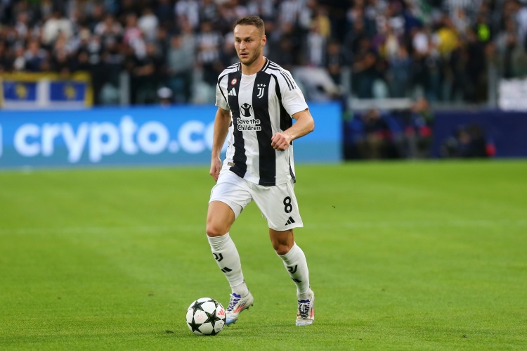 记者：尤文视库普梅纳斯为失败的引援，希望以约3000万欧将其出售