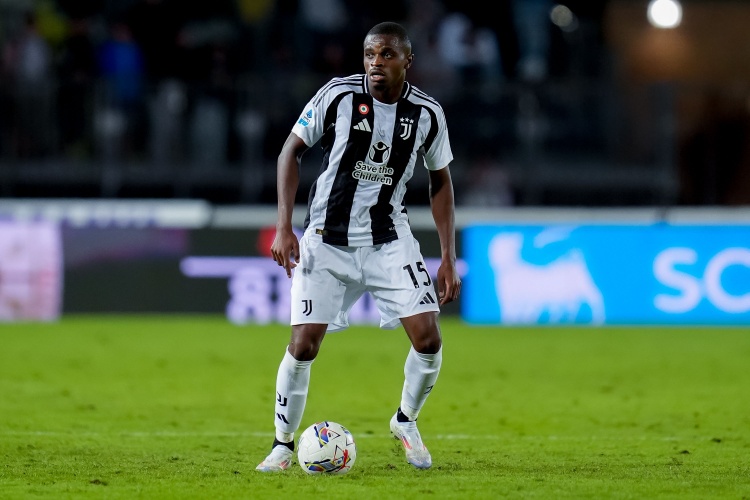 全市场：曼联想引进卡卢卢，将在尤文对阵米兰的比赛中派球探考察