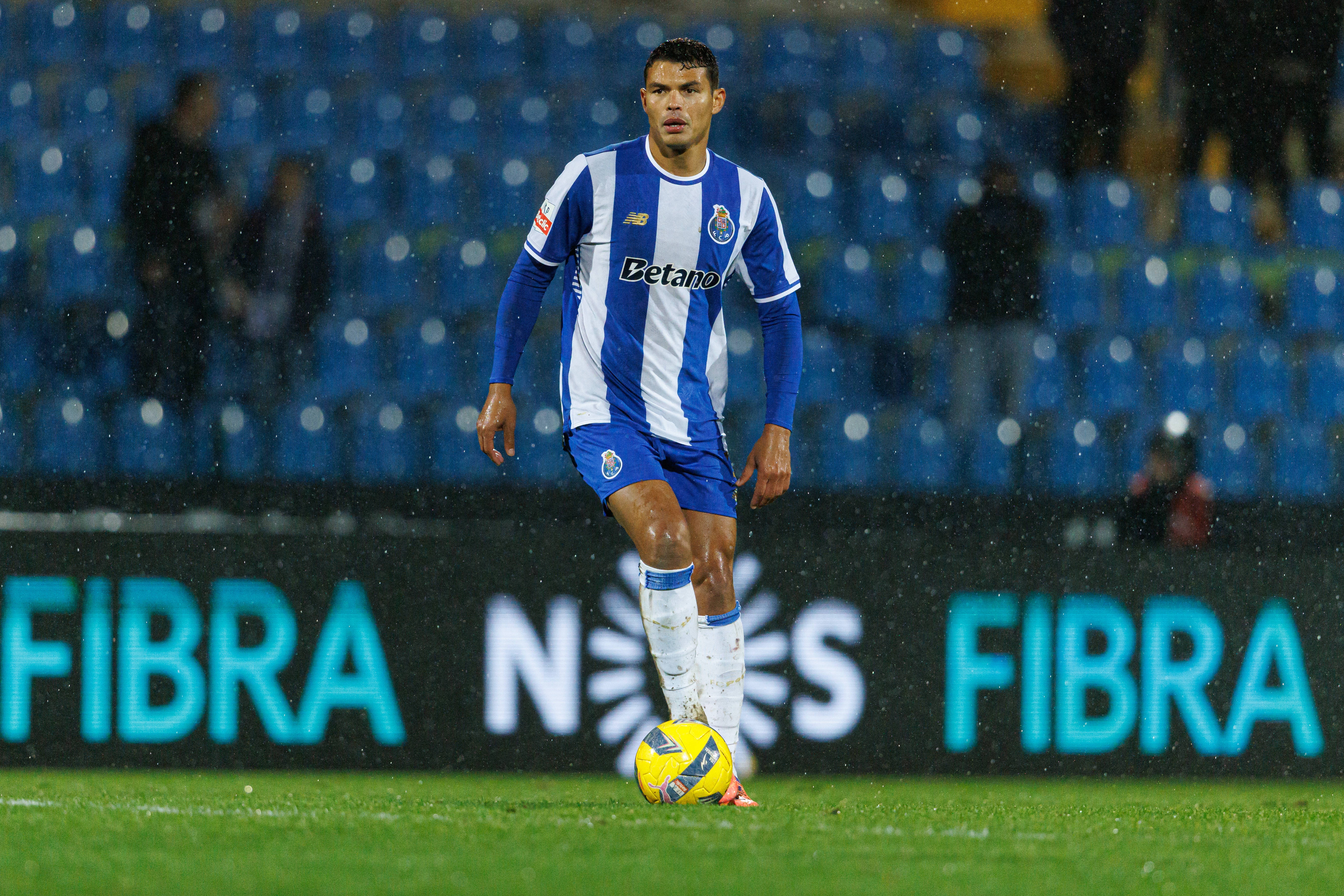 蒂亚戈·席尔瓦：目前不考虑下赛季的去向，将全力冲击欧联杯冠军