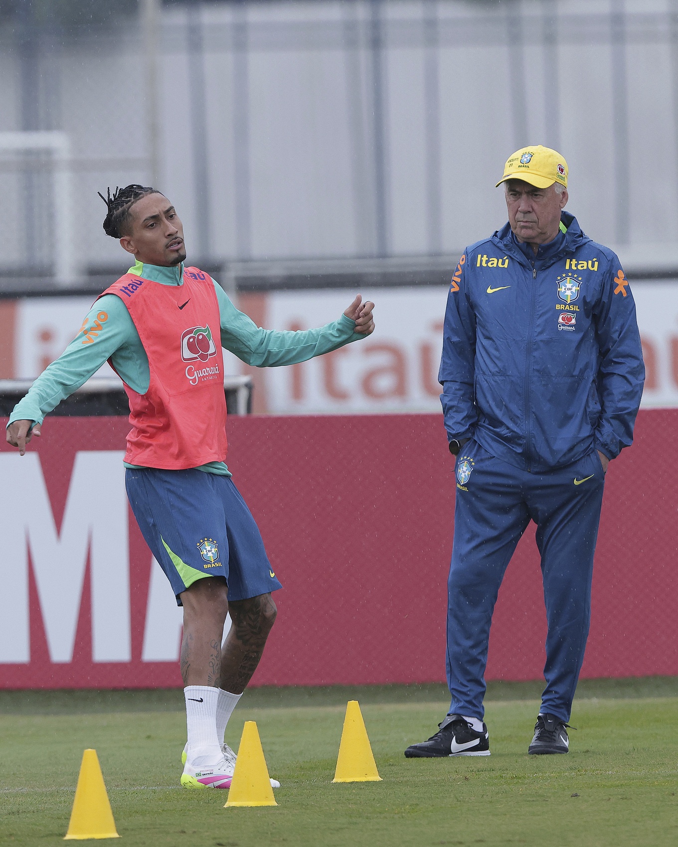 每体：拉菲尼亚受伤，部分原因是对巴西队内地位理解有误