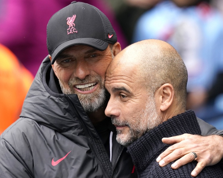 红军跟队记者：曼城深陷违规风波，周末两队对决沦为荒诞闹剧