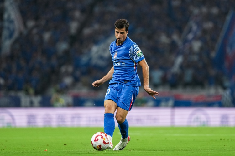 此前伤缺两轮！记者：德比赛前发布会，申花参加的球员是特谢拉