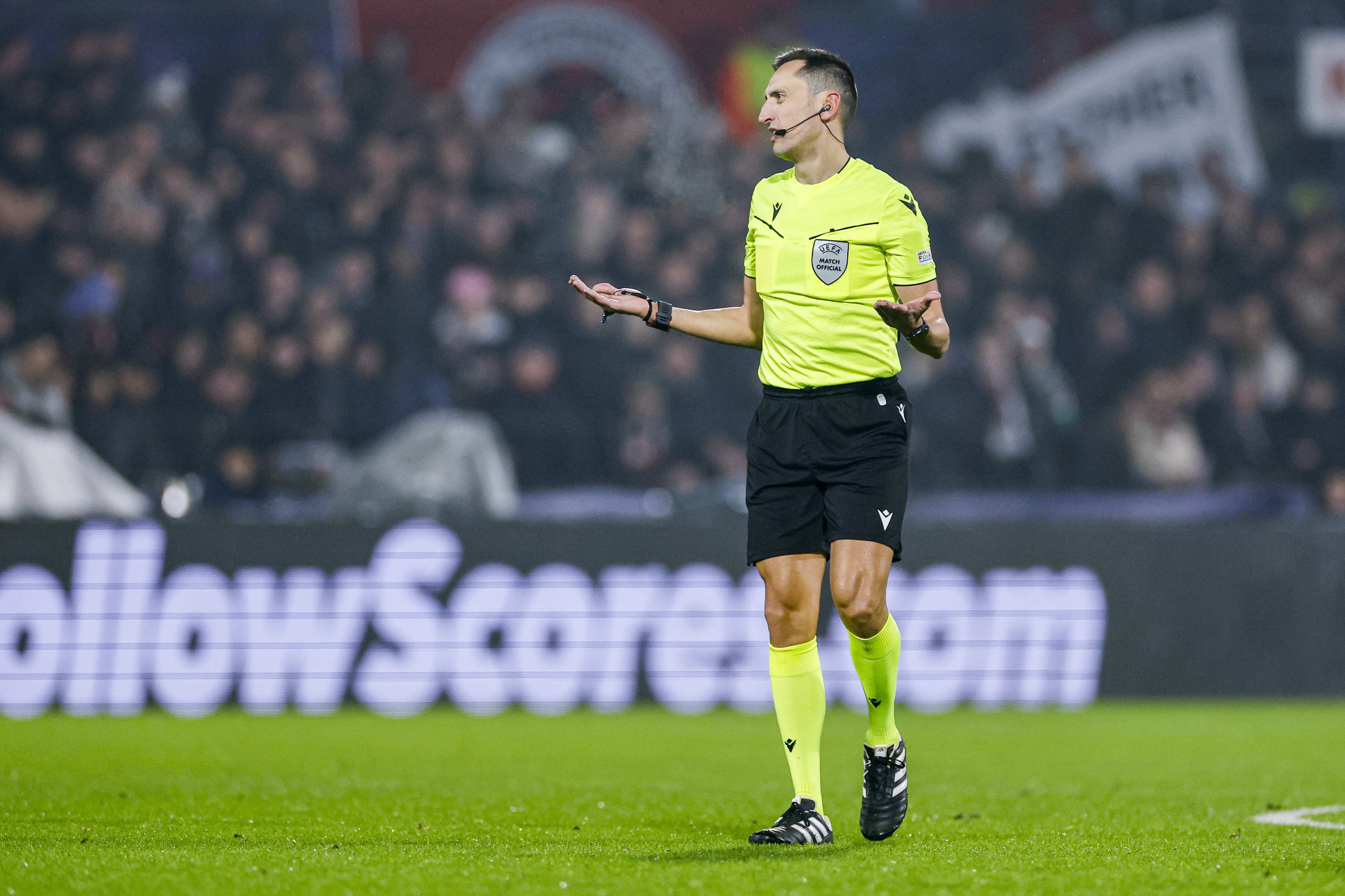 欧冠1/4决赛巴黎vs利物浦首回合裁判：西班牙裁判桑切斯担任主裁