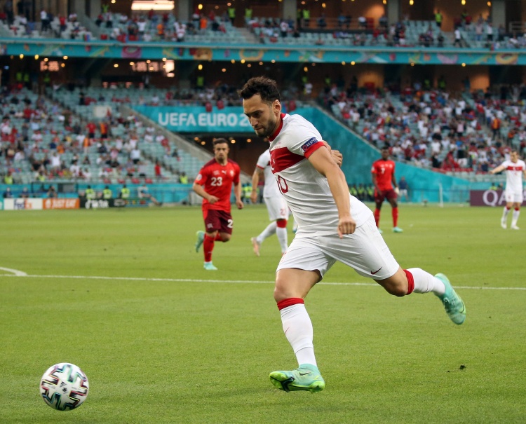 恰尔汗奥卢：时隔24年再次杀入世界杯，我感到无比的自豪