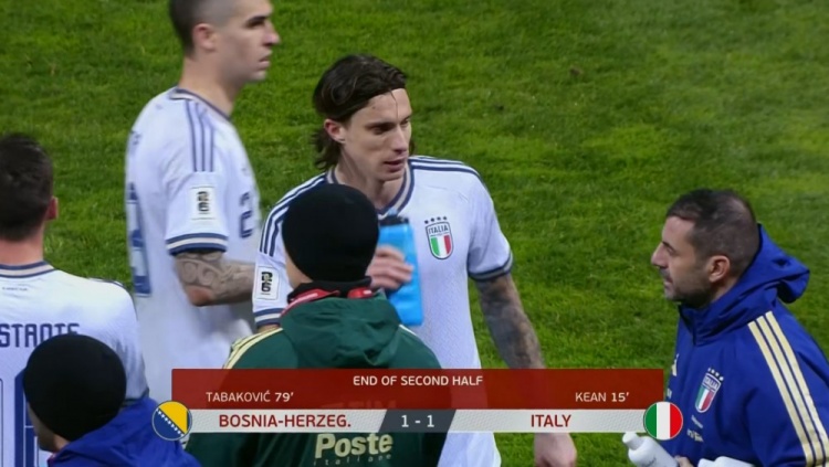 90分钟战报-十人意大利1-1波黑 巴斯托尼染红小基恩破门+失单刀