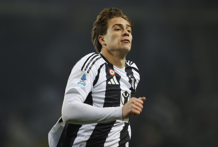 记者：伊尔迪兹仍受膝盖炎症困扰，周六决定他是否能出战博洛尼亚