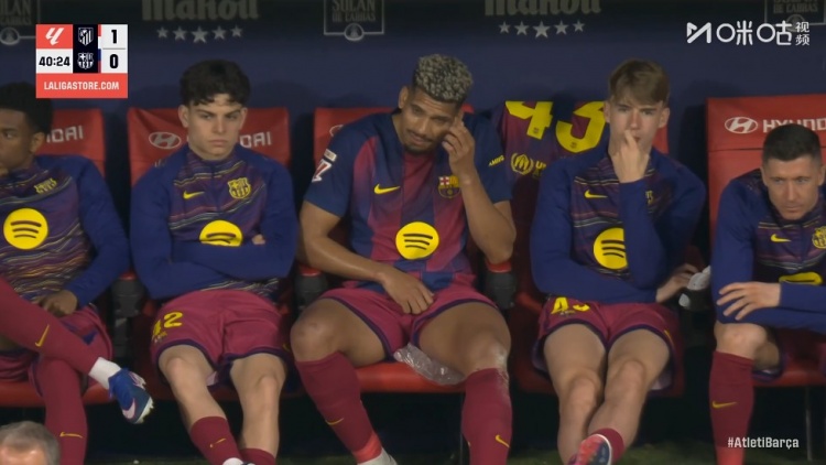 跟队记者：阿劳霍只是肌肉超负荷并未撕裂，周中欧冠可以出战