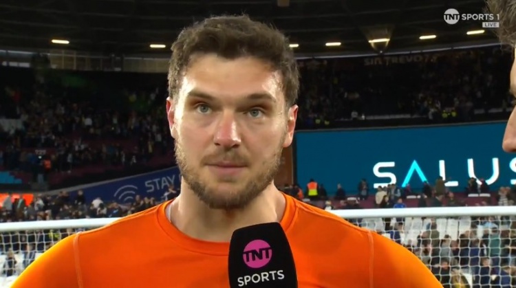 卢卡斯·佩里：我们此前研究过对手的点球习惯，特别是鲍文的点球