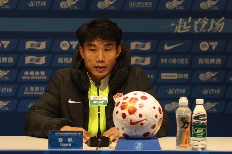 李璇：郑智得琢磨琢磨打对攻是否合理 这样下去容易打没球队信心