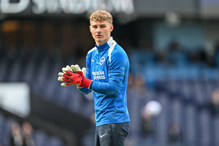 talkSPORT：纽卡等六支英超球队关注布莱顿外租门将拉什沃斯