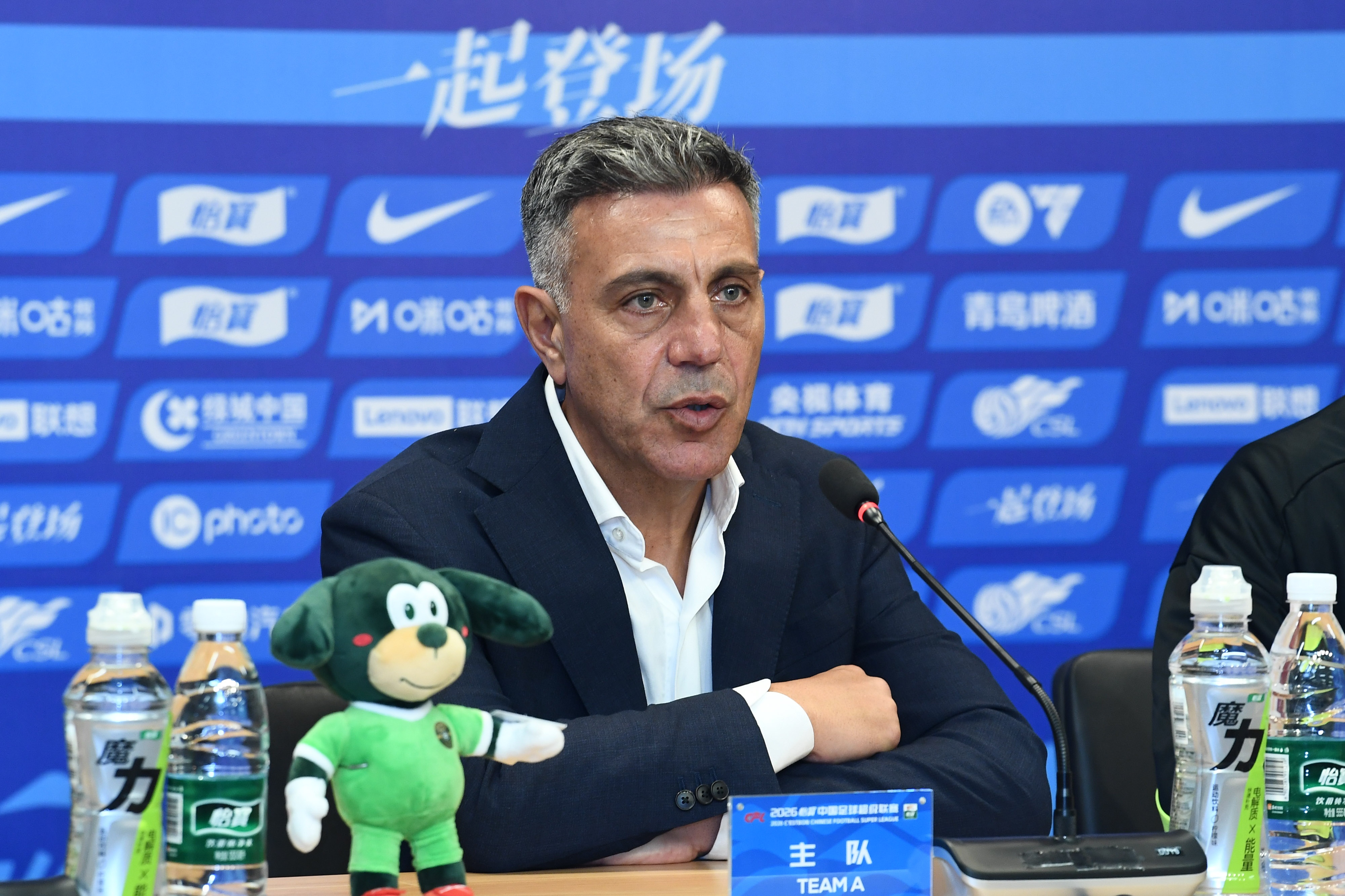 罗斯赛前：我们这两周备战得不错，要尽量保证队员远离伤病风险