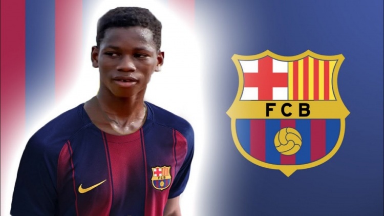 每体：巴萨与巴黎争夺一名马里年轻才俊，后者目前占优