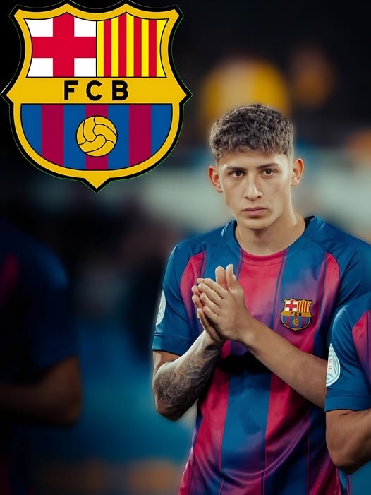 世体：19岁的乌拉圭后卫帕西菲科赢得认可，巴萨计划今夏买断他