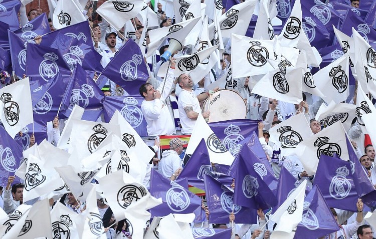 世体：皇马在主场多次被嘘，伯纳乌球场调高广播音量试图掩盖嘘声