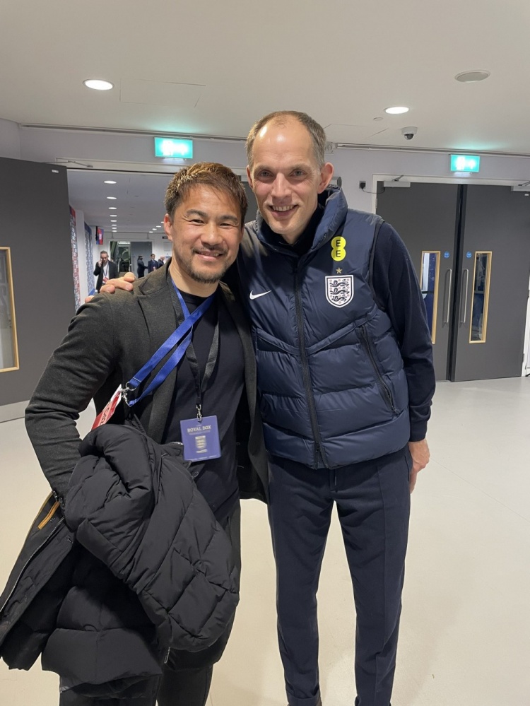 前日本国脚冈崎慎司社媒晒与图赫尔合影：当年在德甲活跃多亏了他