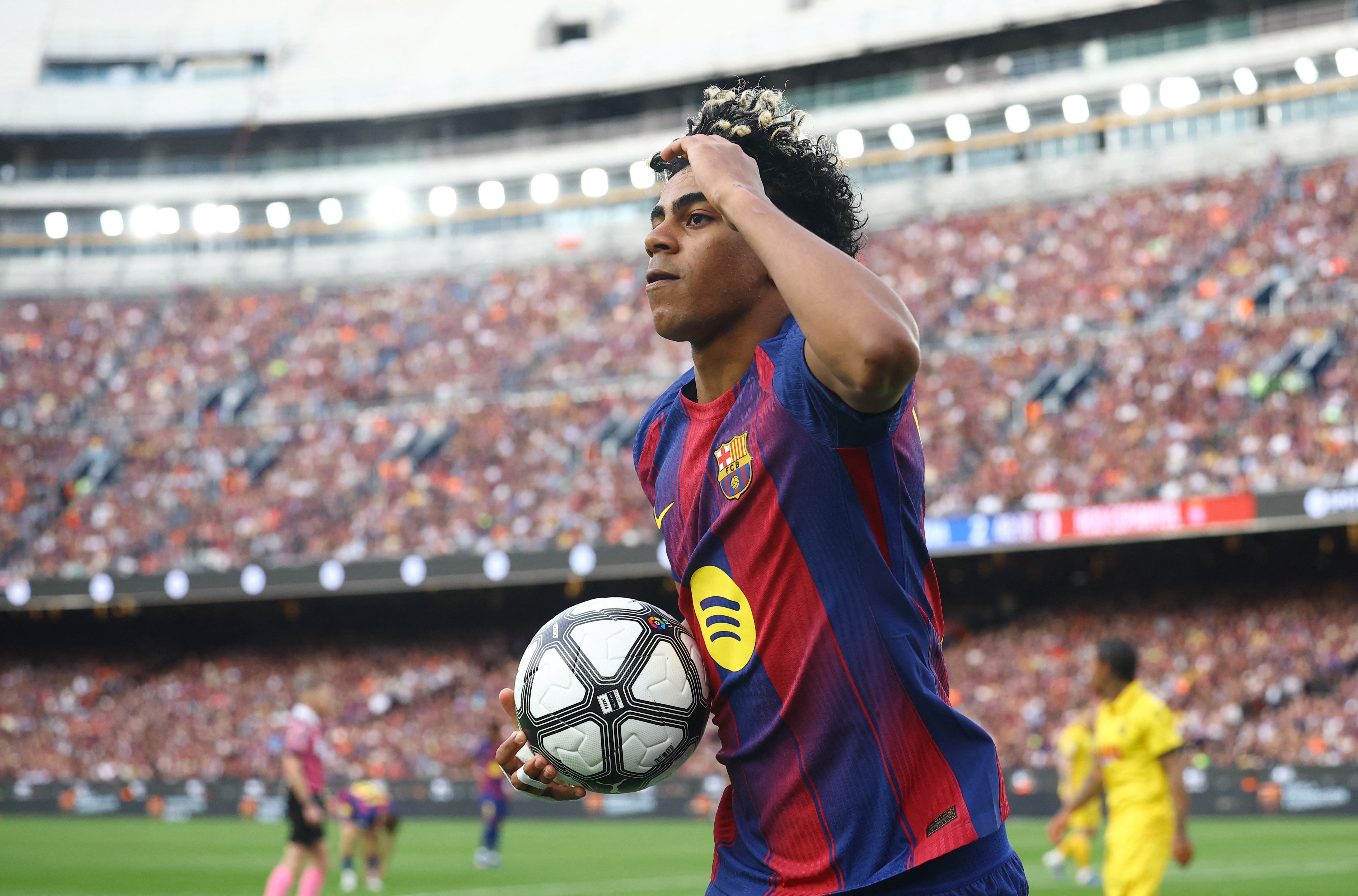 他才18岁！亚马尔西甲百场里程碑破门，本赛季已15球12助攻