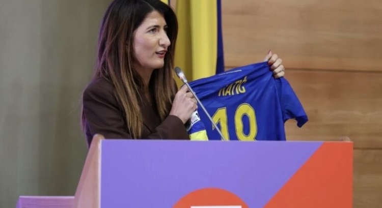 波黑后卫卡蒂奇的议员表姐：为国家队和他感到自豪，他付出了很多