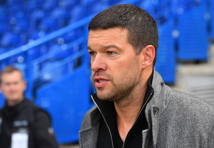 巴拉克：卡尔是典型的肌肉拉伤，大概预计将伤缺三周时间