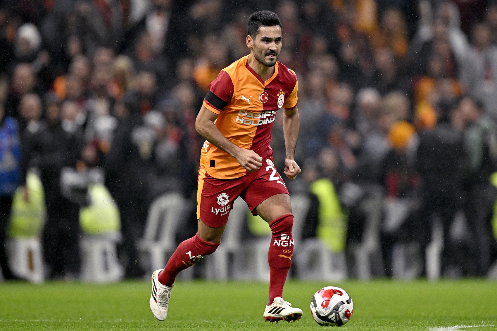 加拉塔萨雷祝贺京多安喜得贵子：祝愿孩子长寿、健康、幸福！