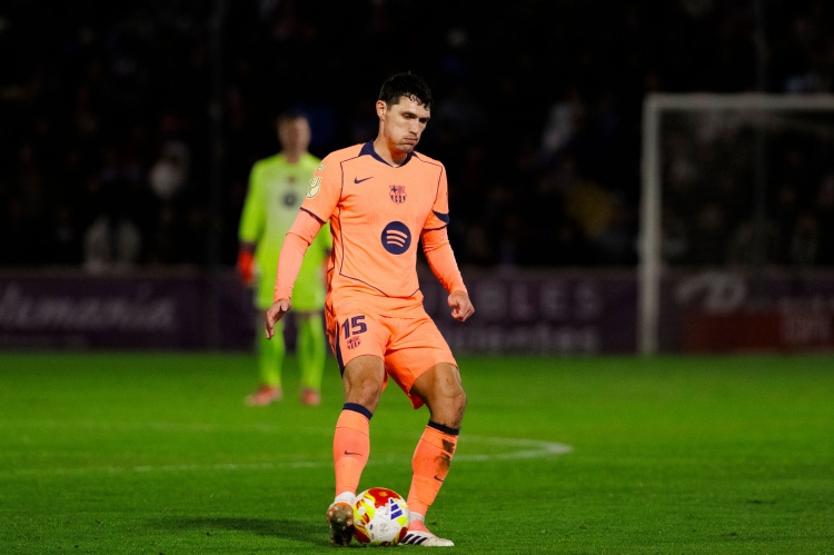 每体：巴萨为克里斯滕森提供的续约薪资大幅降低，球员可能离队