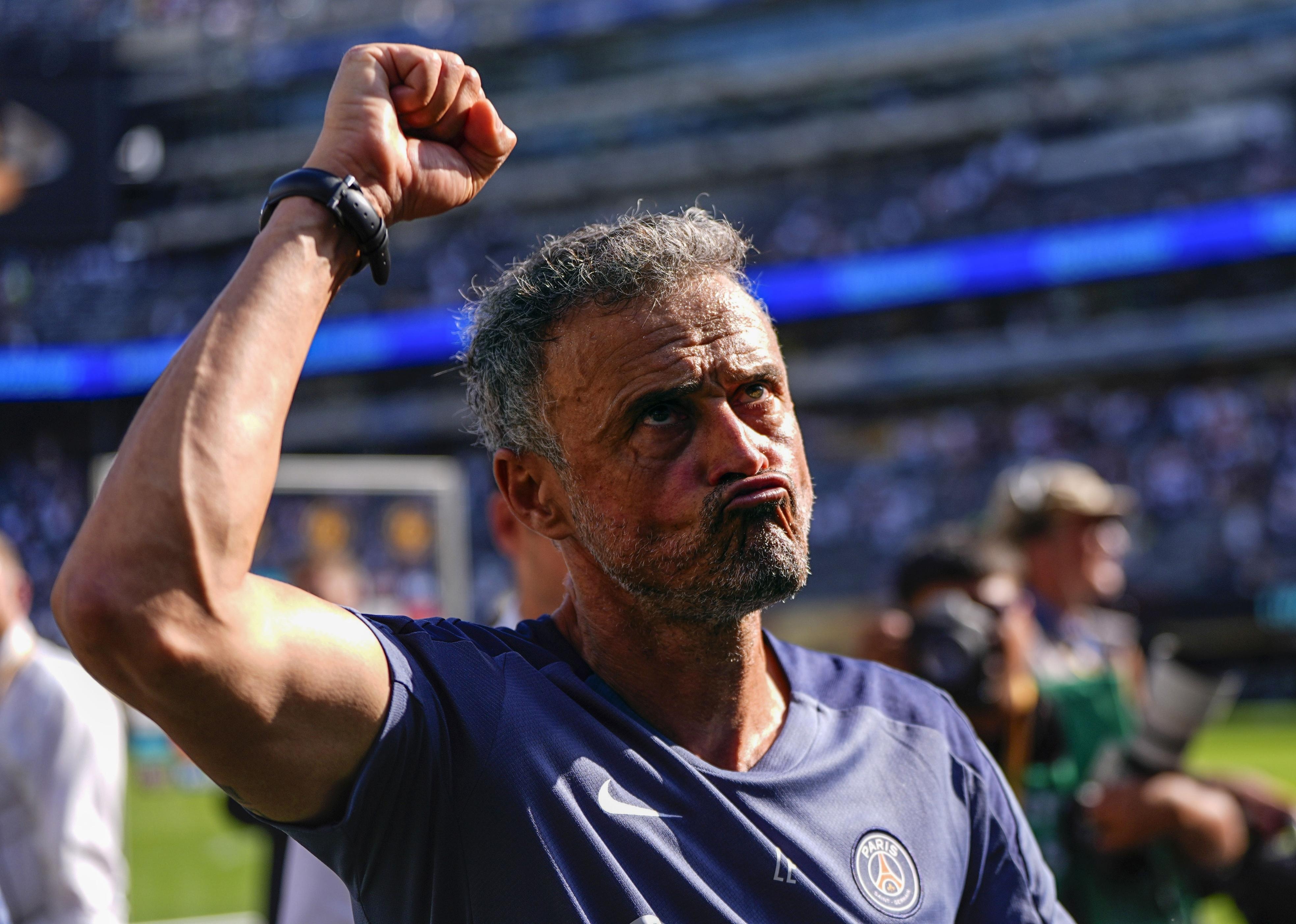 恩里克：我非常尊重崇尚进攻战术风格的教练，孔帕尼正是其中代表