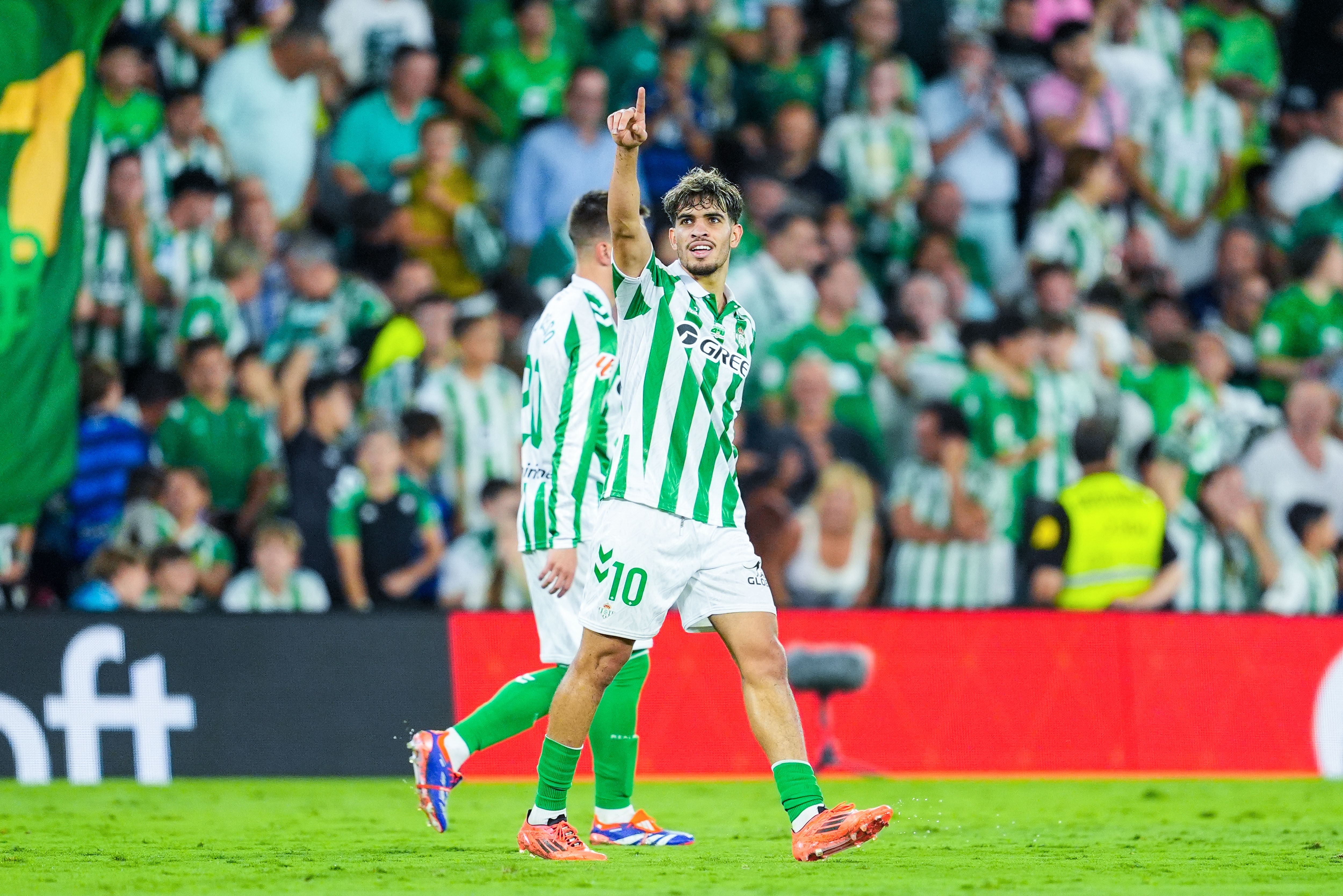 ESPN：巴萨关注阿布德 比尔希利等人，引援计划要看拉什福德情况