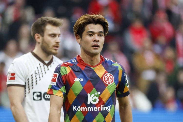 图片报：英超关注美因茨日本中场佐野海舟，转会费可能超6000万欧