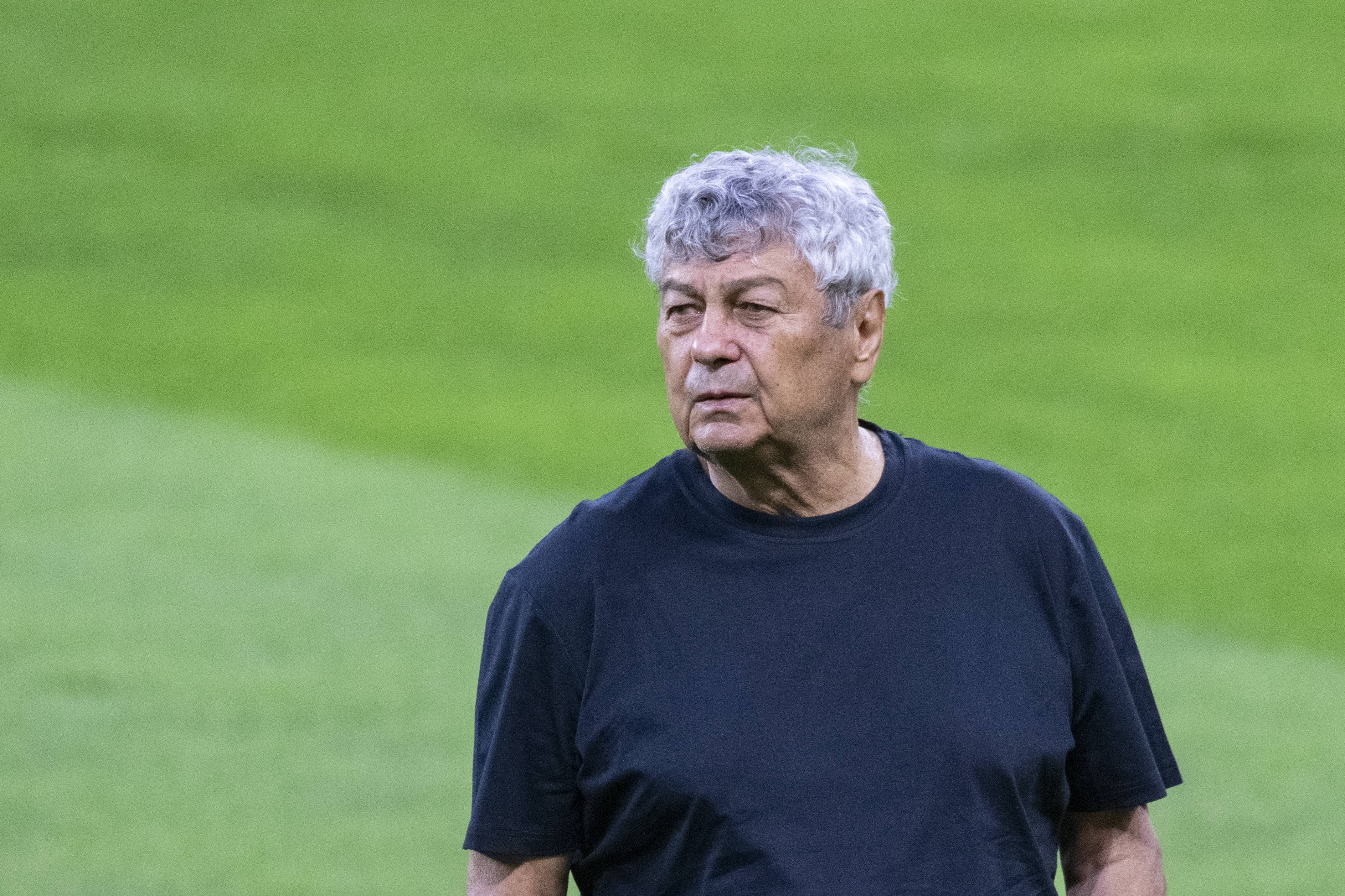 80岁老帅卢切斯库病情危急，儿子拉兹万紧急赶回罗马尼亚