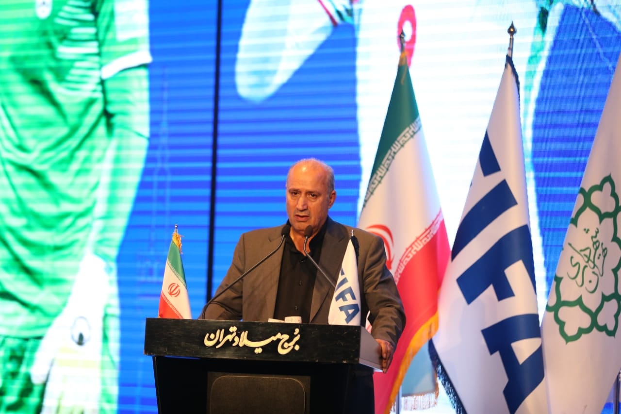 伊朗媒体：25轮超级联赛后的比赛将以赛会制集中举行