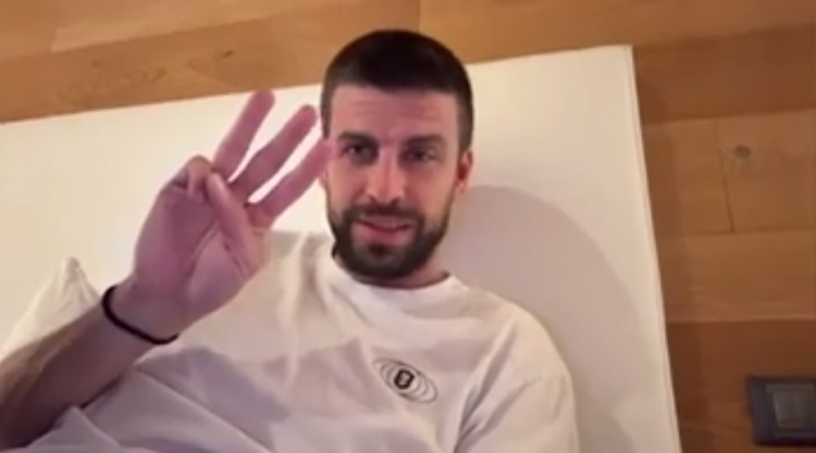 皮克：不知道会不会参选巴萨主席；不知道皇马在踢什么但就是能赢