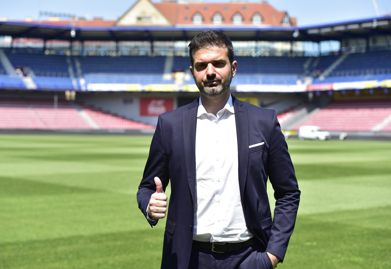 斯特拉马乔尼：齐沃比小法更适合国米，小法很出色但要求彻底变革