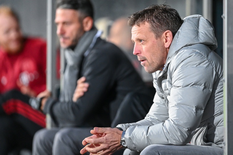 记者：拜仁二队主帅霍尔格·塞茨将卸任，将在下赛季担任新职务